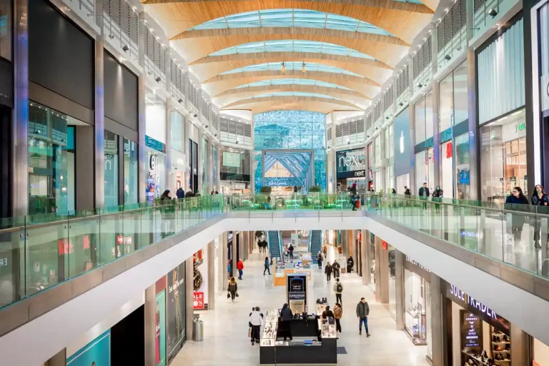 Loved up shoppers in Leicester can get a free bouquet of flowers this Valentine’s Day when they spend £30 or more at Highcross