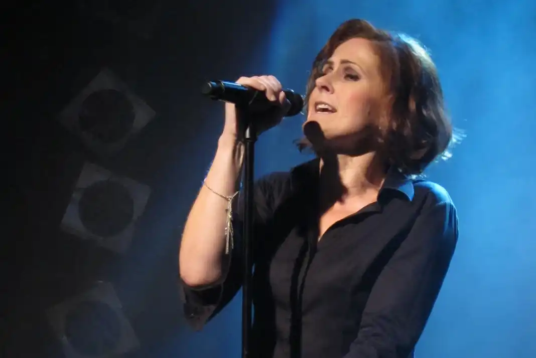 alisonmoyet